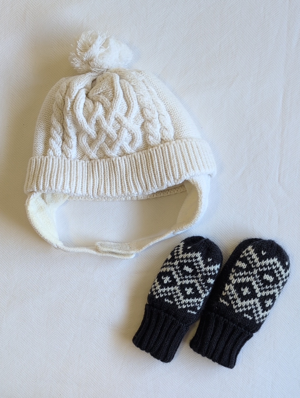 H&M & TCP | 2pc Cable Knit Winter Trapper Hat & Lined Nordic Mittens Set | 0-6M